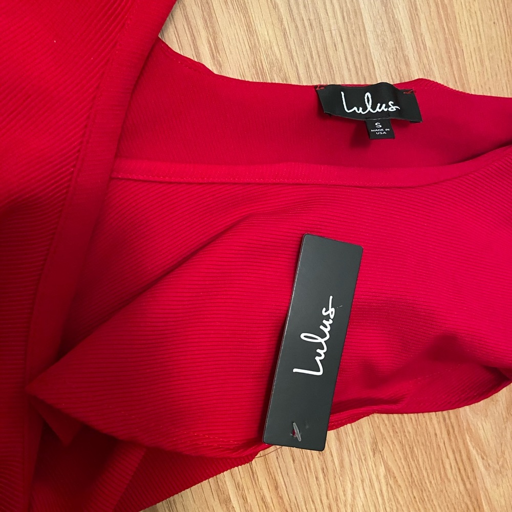 Elliana Red Ruffled Ribbed cold Shoulder Bodycon - Picture 3 of 4